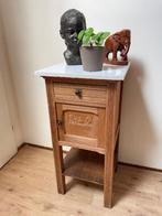 Antiek kastje, nachtkastje met blad van wit marmer kast, Huis en Inrichting, Slaapkamer | Nachtkastjes, Ophalen, Gebruikt, Minder dan 45 cm