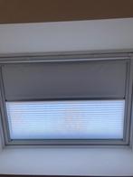 Velux verduisterend rolgordijn +plissé, Ophalen, 50 tot 100 cm, Zo goed als nieuw, Wit