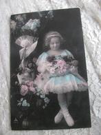 Antieke Kaart - Ballerina / Meisje met Bloemen, Verzamelen, Ansichtkaarten | Themakaarten, Verzenden, Voor 1920, Ongelopen, Kinderen