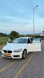 BMW 1-Serie 118i 136pk Aut 2018 Wit, Wit, Stationwagon, 650 kg, Particulier