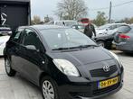 Toyota Yaris 1.0 VVTi Spirit Airco ! (bj 2007), Auto's, Toyota, Voorwielaandrijving, Gebruikt, 750 kg, Origineel Nederlands