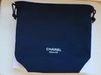 CHANEL toilettas, Sieraden, Tassen en Uiterlijk, Toilettassen, Ophalen of Verzenden, Nieuw, Blauw, Heer of Dame