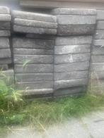 Gratis! Ruim 20 m2 aan stoeptegels.  Verschillende diktes, Tuin en Terras, Tegels en Klinkers, Ophalen, Zo goed als nieuw, 10 m² of meer