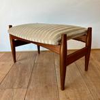 Teak voetenbank ottoman vintage retro danish design, Huis en Inrichting, Banken | Voetenbanken en Poefen, Minder dan 50 cm, Ophalen of Verzenden