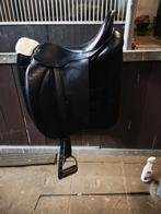 Hulsebos wb4 18 inch tekna letek 17.5 dressuurzadels, Dieren en Toebehoren, Paarden en Pony's | Zadels, Ophalen of Verzenden, Zo goed als nieuw