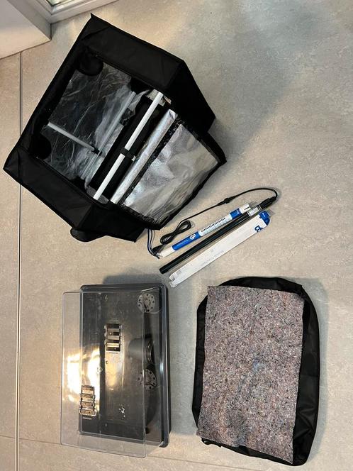 Kweekbak en toebehoren - Led groeilamp en Nutrient meter, Tuin en Terras, Kweekspullen, Zo goed als nieuw, Kweeklamp, Ophalen of Verzenden