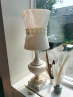 Wit albasten lamp, Huis en Inrichting, Lampen | Tafellampen, Ophalen, Gebruikt, 50 tot 75 cm